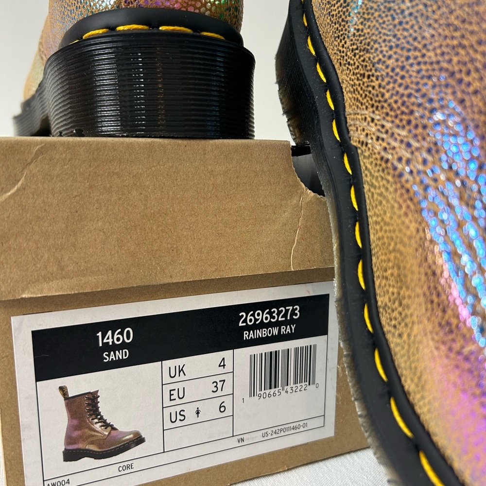 Dr. Martens 1460 Sand Rainbow Ray‎ Leather Lace Up Combat Boots Women’s 6 NEW - Picture 4 of 12